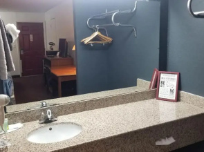 OSU * 2Q * AC * WI-FI * Coffee * Private Hotel 201 Booking