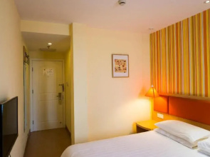 Home Inn Chengdu Century City New Exhibition Center