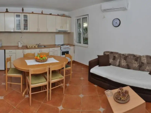 Apartments Miana