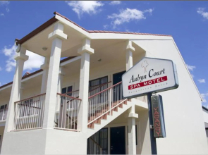 Aubyn Court Spa Motel