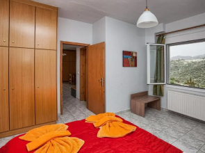 Chrisanthi Studios & Apartments