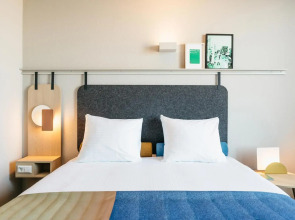 Rosen Inn, closest to Universal