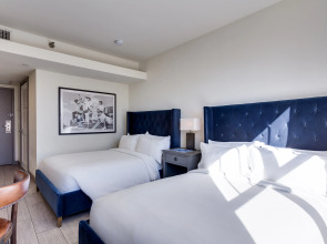 Clinton Hotel South Beach