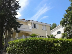 Mar - 30m From the sea With Parking - A1