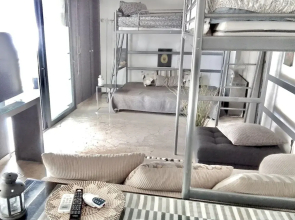 Impeccable 3-bed Apartment in Athens