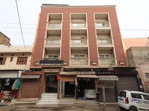 OYO 10277 Hotel Delux Golden