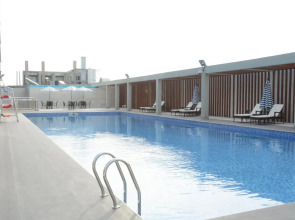 Guangzhou Pearl River International Hotel （Yijing Lu Metro Station）