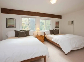 2BR Topnotch Condo