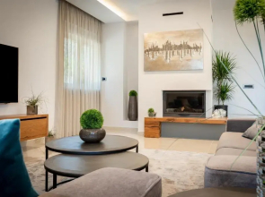 Luxurious Villa Laurea