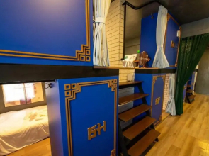 Lynlan Hostel & Cafe