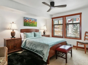1311A - Two Bedroom Deluxe Eagle Springs West 2 Condo
