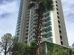 The Riviera Wongamat Hong Apartment