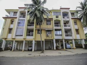 OYO 18327 Home Pool View 1BHK Colva
