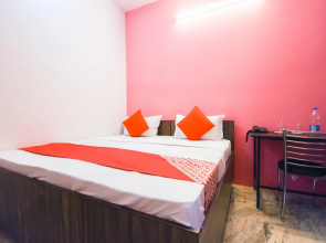 OYO 49541 Hotel Waris Residency