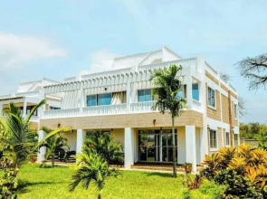Luxurious 5-bedroom Villa With Private Pool in Diani