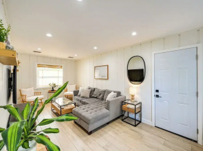 Modern Naples Duplex Home ~ 7 Mi to Beach!