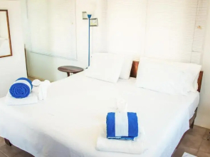Flying Cloud Hotel