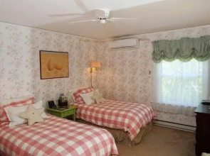 The Nobnocket Boutique Inn( Ex. The Doctor's House)