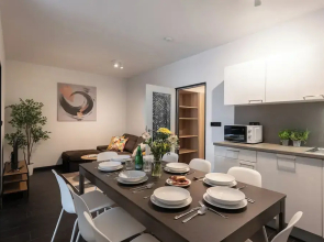 Stylish 3-bedroom apartment with balcony