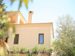 Sunny House For All Seasons