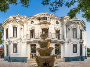 Royal Empire Boutique Hotel