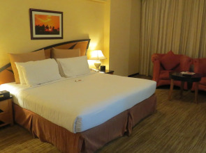 Отель The Park Hotel Formerly Al Jawhara Gardens