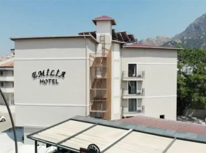 Emilia Hotel