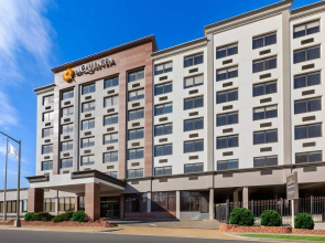 Holiday Inn Express And Suites Washington Dc Noma by IHG