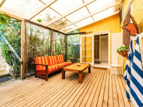 Sunshine Cottage by the Sea