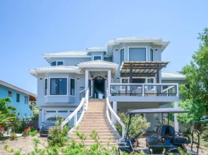 Luxury Oceanfront Villa w 2 Pools Beach Pier