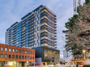 The East End Apartments by Urban Rest