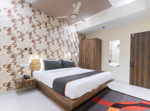 Collection O 76586 Hotel Greenwood
