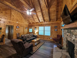 Er57 - Bear Haven - Great Location! Close To All The Action! 1 Bedroom Cabin by RedAwning