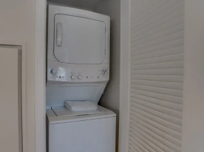 Furnished 2 Bedroom Apartment near National Museum 2 Apts by RedAwning