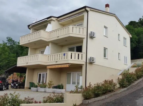 Apartment Adam