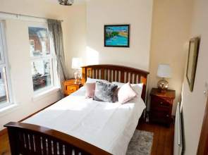 Cheerful 2 Bedroom House in the Heart of Belfast