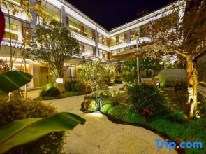 Lavande Hotel (Weishan Ancient Town Pioneer Academy Branch)