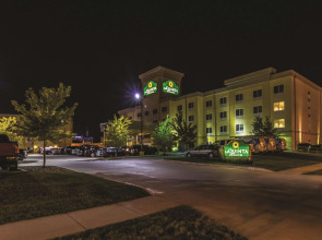 La Quinta Inn & Suites by Wyndham Fargo-Medical Center