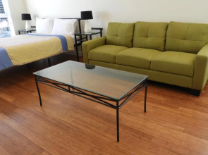 Guesthouse with Pool & BBQ - 10 kms from CBD