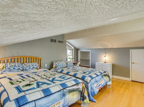 Luxury Lake Home, Amazing Views, Resort Amenities