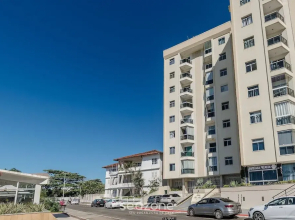 Apt in Muquicaba w/ View of Small Beach Epm0803