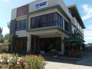 Sea Breeze Hotel