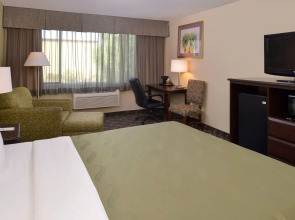Quality Inn & Suites Montebello - Los Angeles