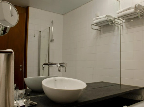 Courtyard by Marriott Boston-Cambridge