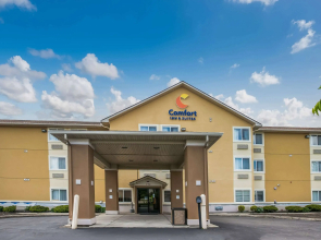 Comfort Inn & Suites Fairborn near Wright Patterson AFB
