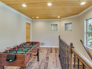 Cozy Pine Mountain Club Cabin w/ Large Deck