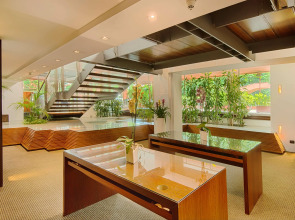 Отель NH Milano 2