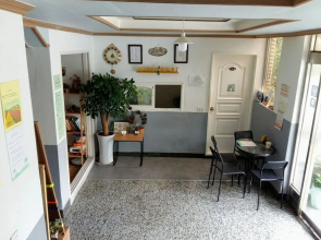 Happy Tour Guesthouse - Hostel