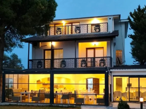 White Moon Hotel