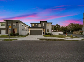 Luxury Modern Villa w/ Pool, Jacuzzi & Amenities!